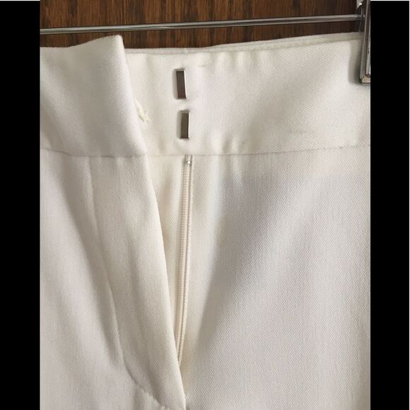NWOT Liz Claiborne white pants, straight leg, zipper/hook closure, mid-rise, 8R - Picture 4 of 8